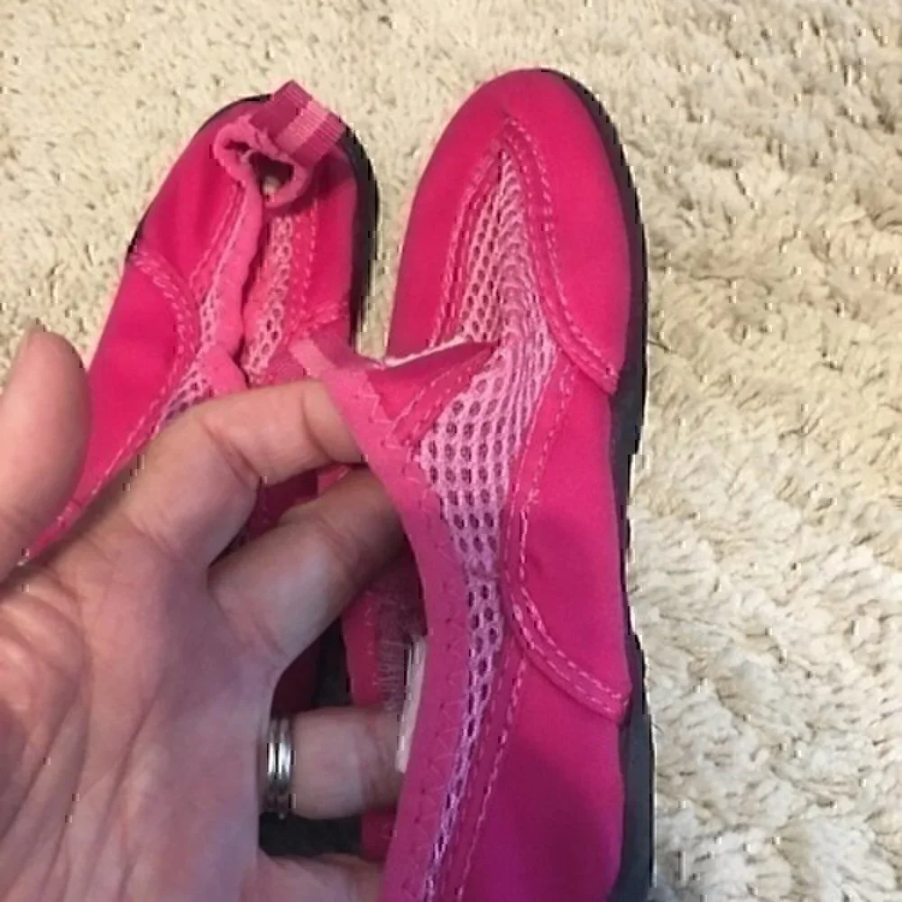 Girls pink water shoes